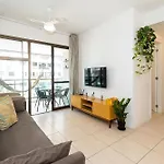 Apartamento 2 Qto E Varanda Em Condominio Completo